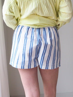 GET FREE STRIPED PULL ON SHORTS in IVORY COMBO