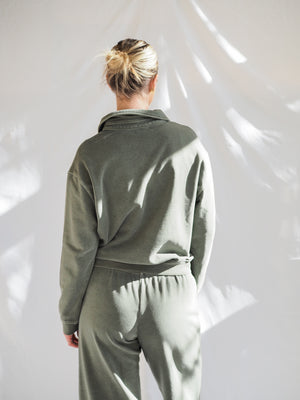 Acid Wash Collared Henley Pullover Sweatshirt in Spruce