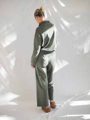Acid Wash Collared Henley Pullover Sweatshirt in Spruce