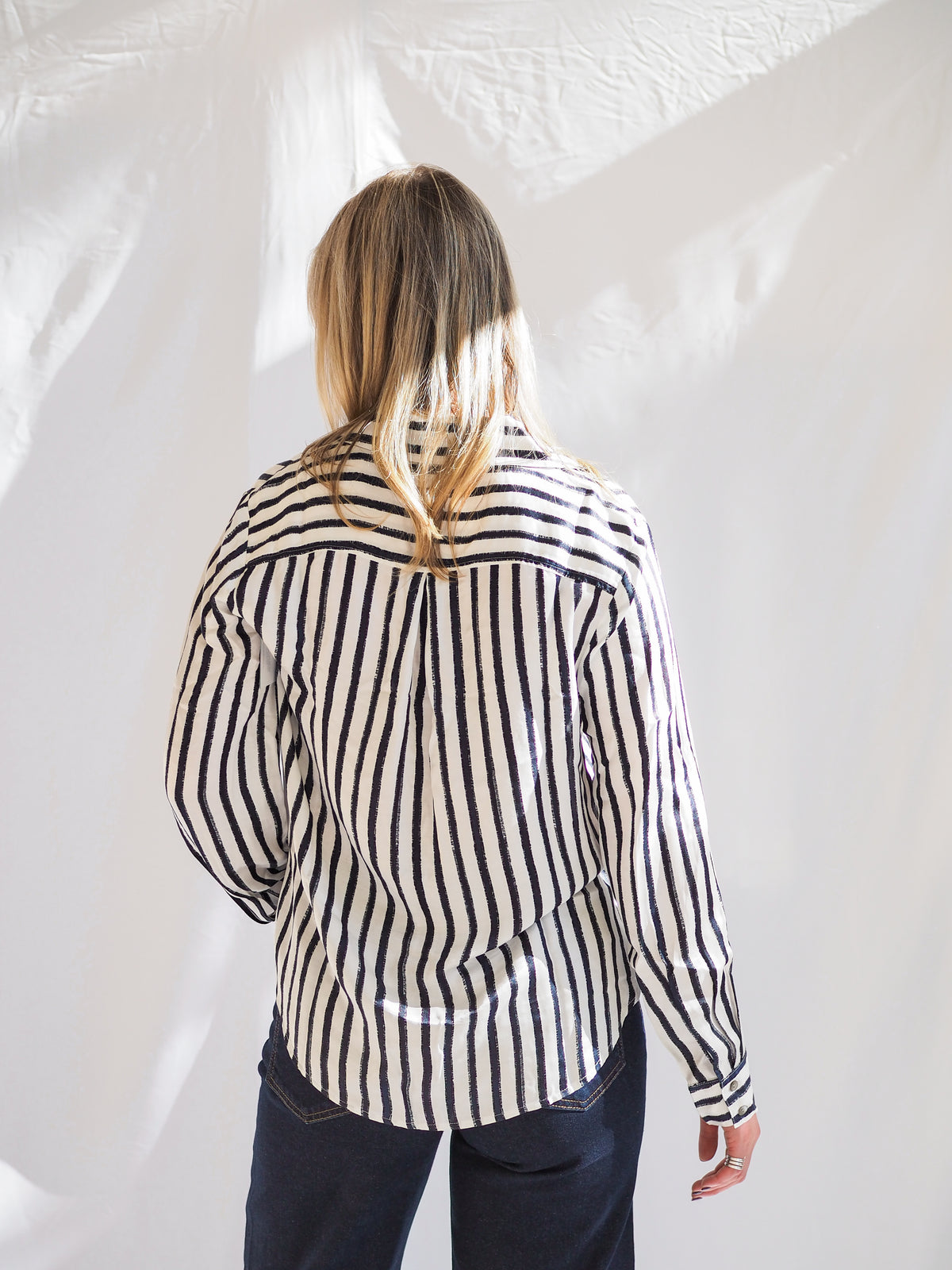 Bella Dahl High Low Hem Strip Button Down in Indigo Ink