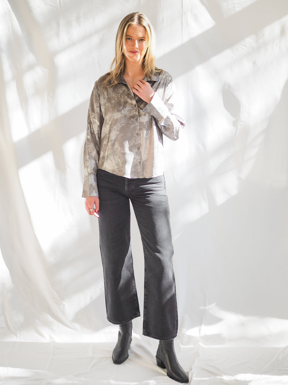 Bella Dahl Wide Collar Button Down in Silver