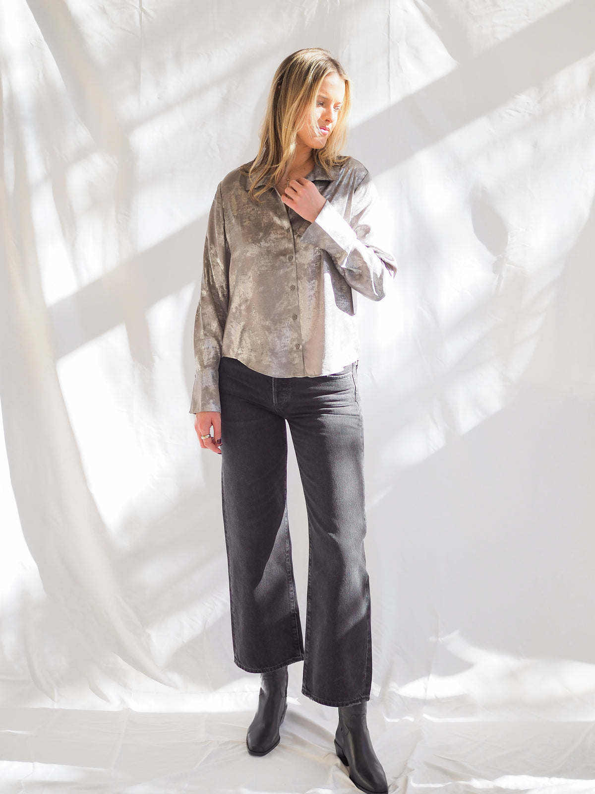 Bella Dahl Wide Collar Button Down in Silver