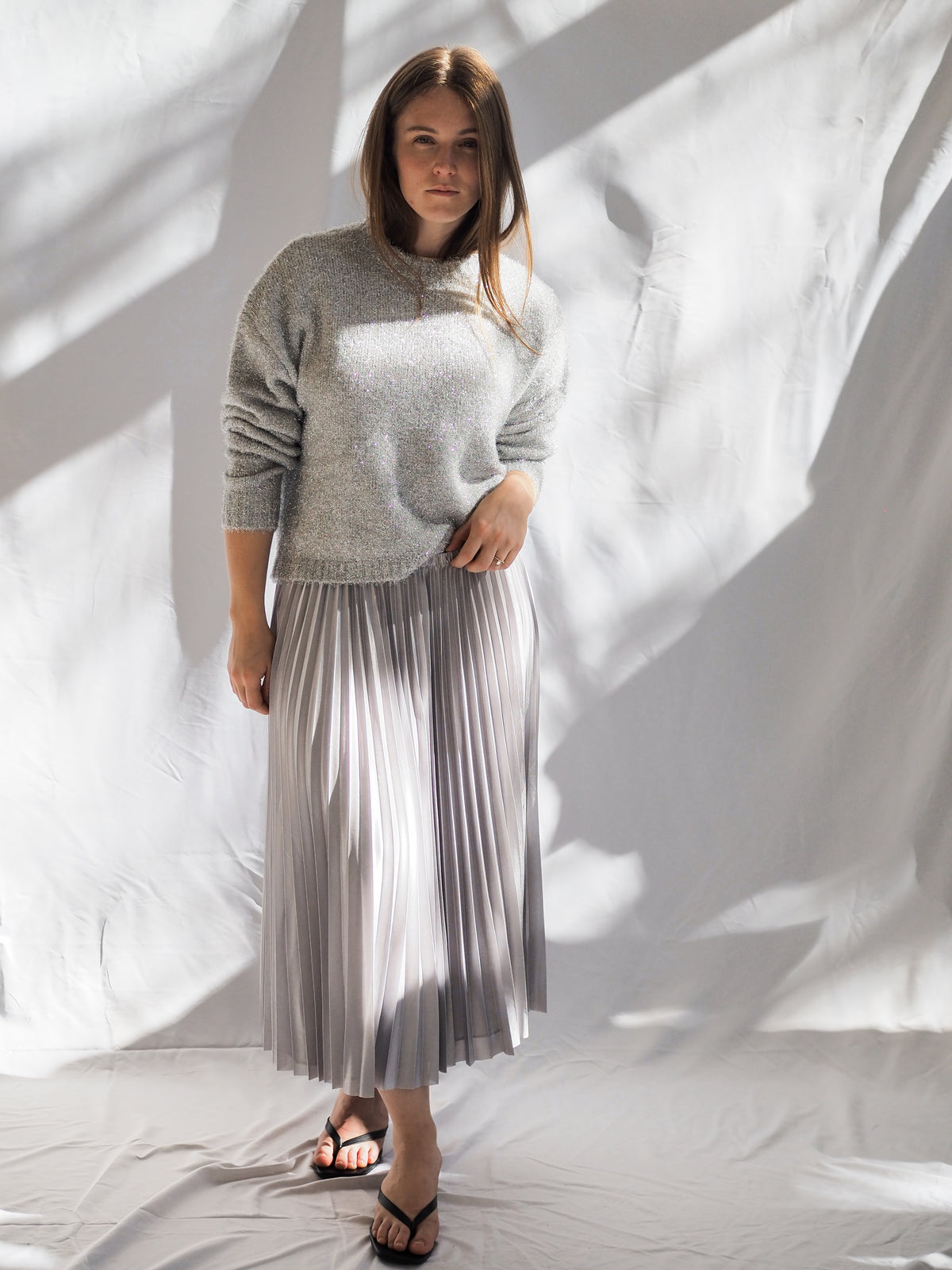 Bella Dahl Pleaded Midi Skirt in Silver