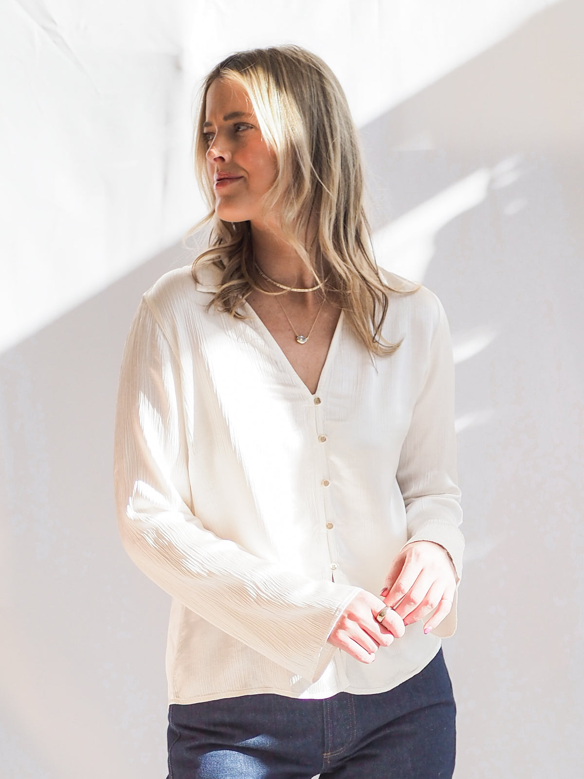 Bella Dahl Fitted Bell Sleeve Blouse in Ivory