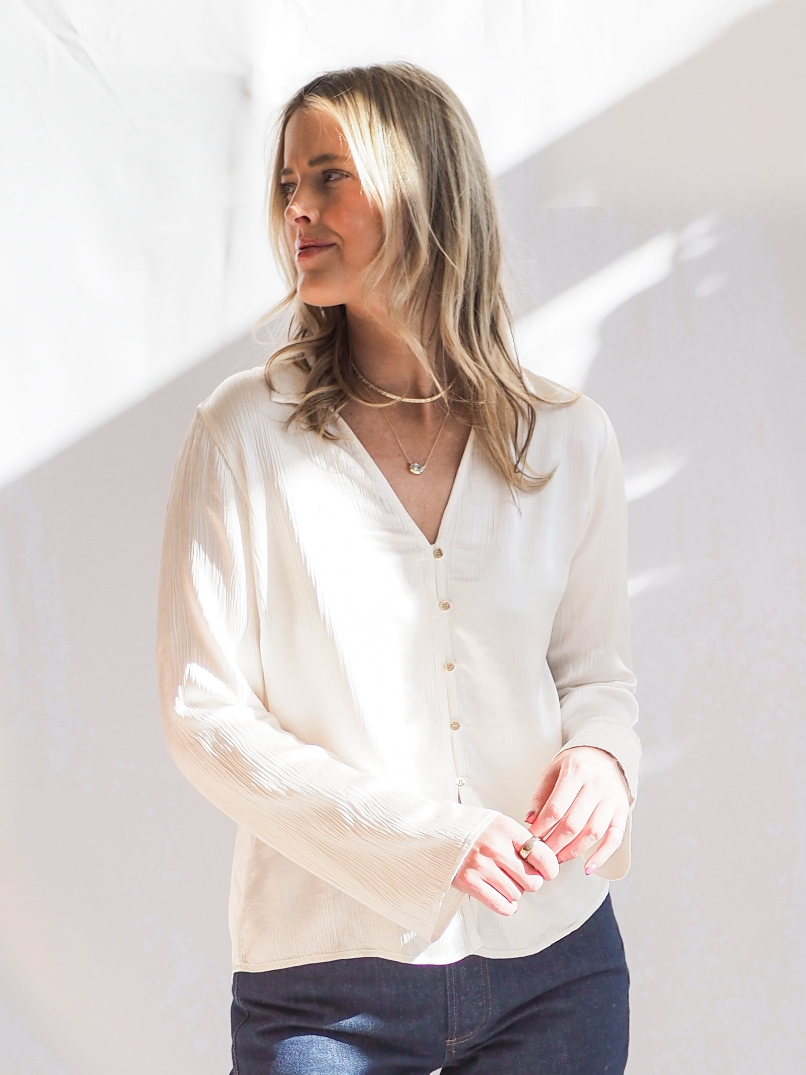 Bella Dahl Fitted Bell Sleeve Blouse in Ivory