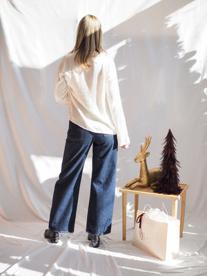 Bella Dahl Fitted Bell Sleeve Blouse in Ivory