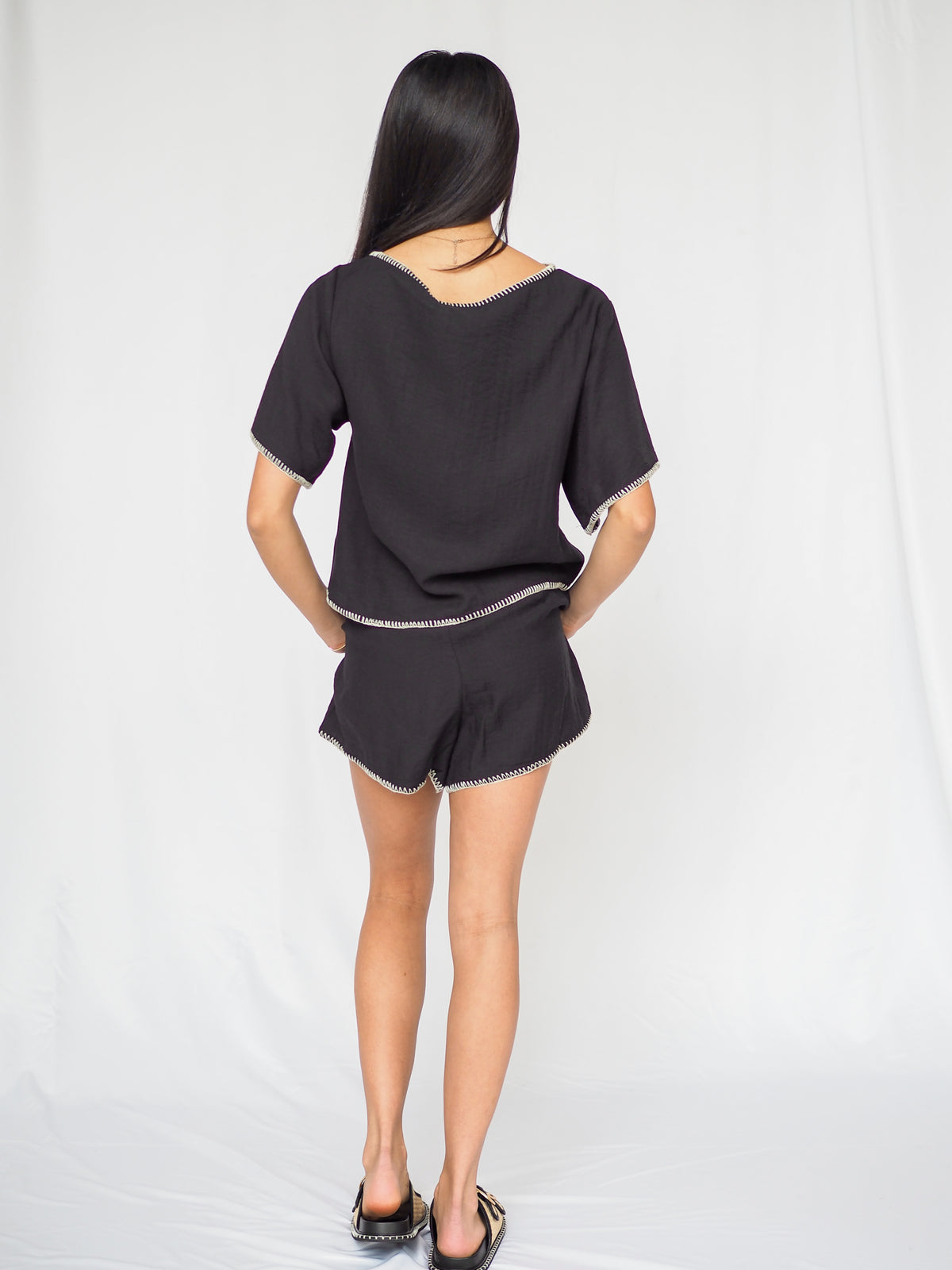 Clio Top In Black