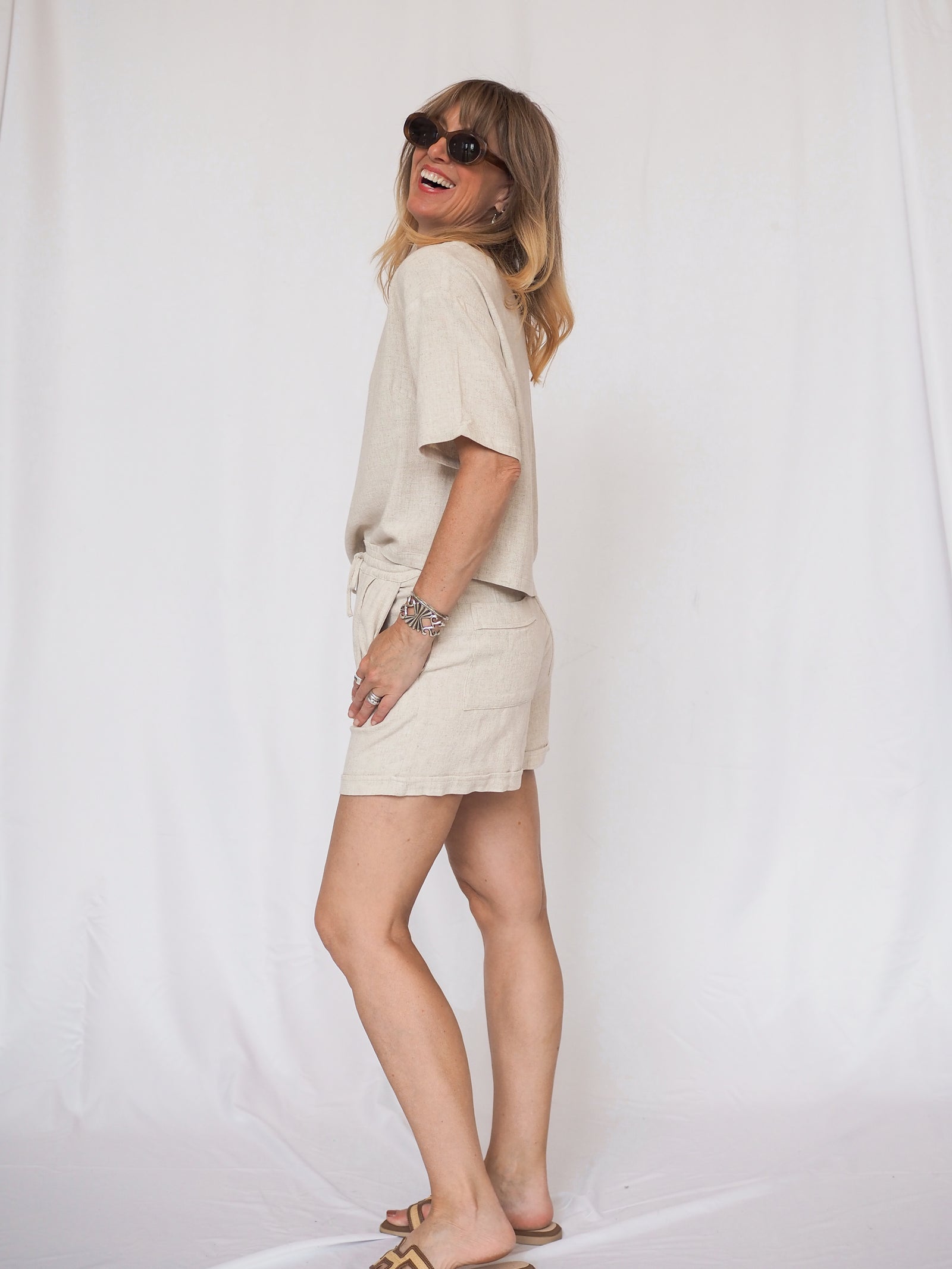 Juno Linen Shorts in Beige