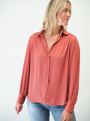 City girl Crinkle Satin Button Down