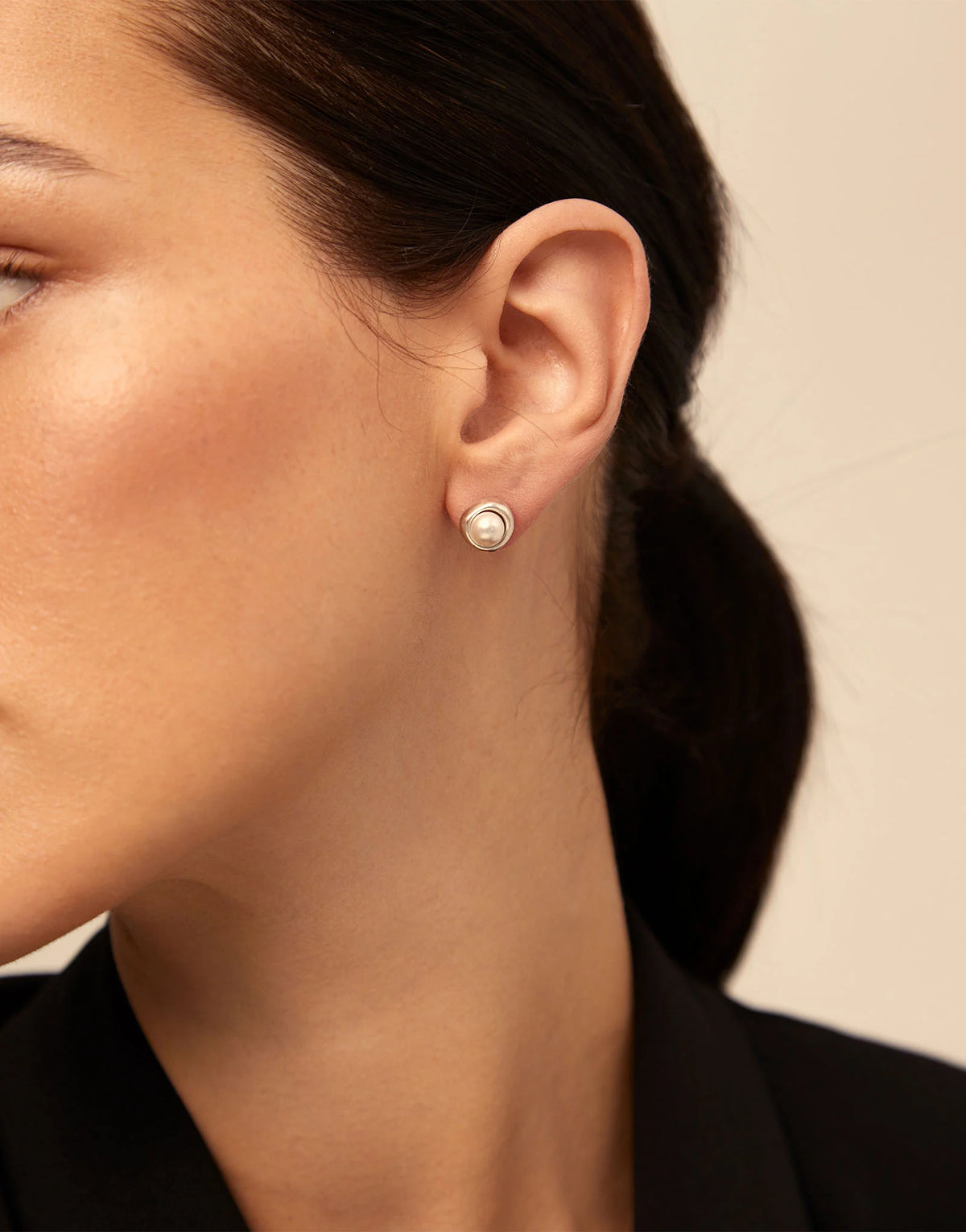 Uno De 50 Silver Pearl Stud Earrings