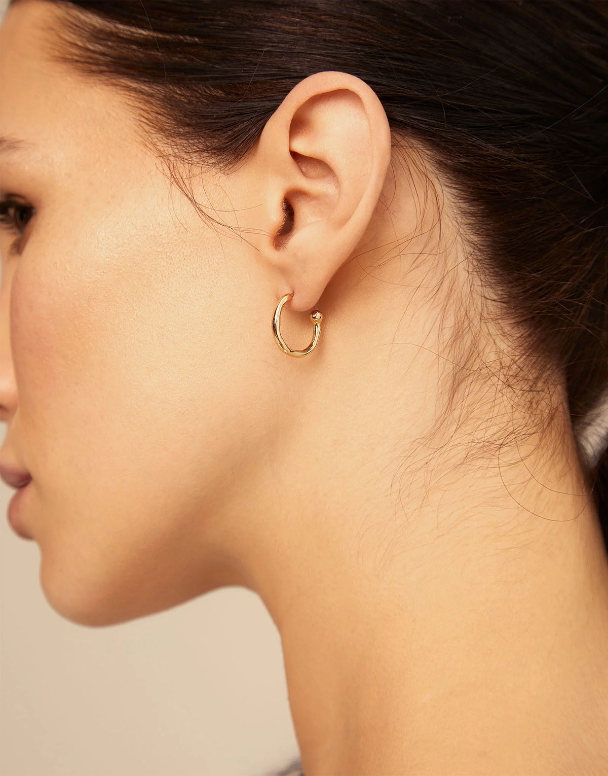 Uno De 50 Elige 1 Gold Hoop Earrings
