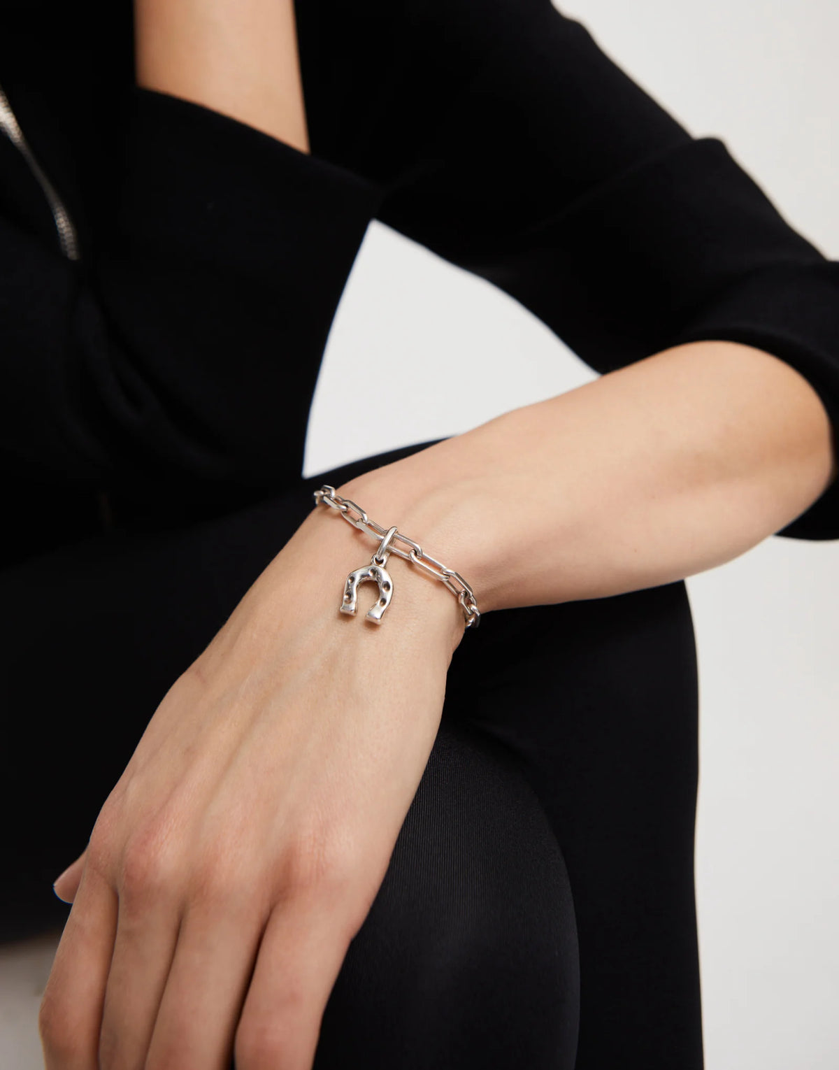 UNODE50 Rectangular link chain bracelet