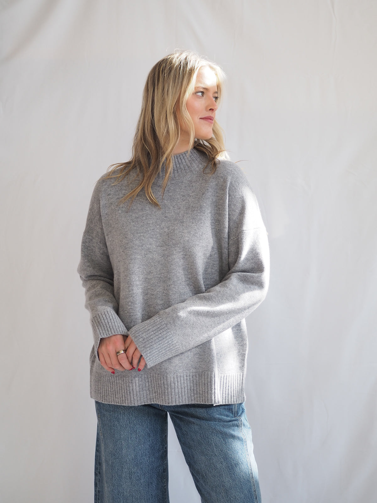 Cashmere Wool Relaxed Turtleneck Sweater