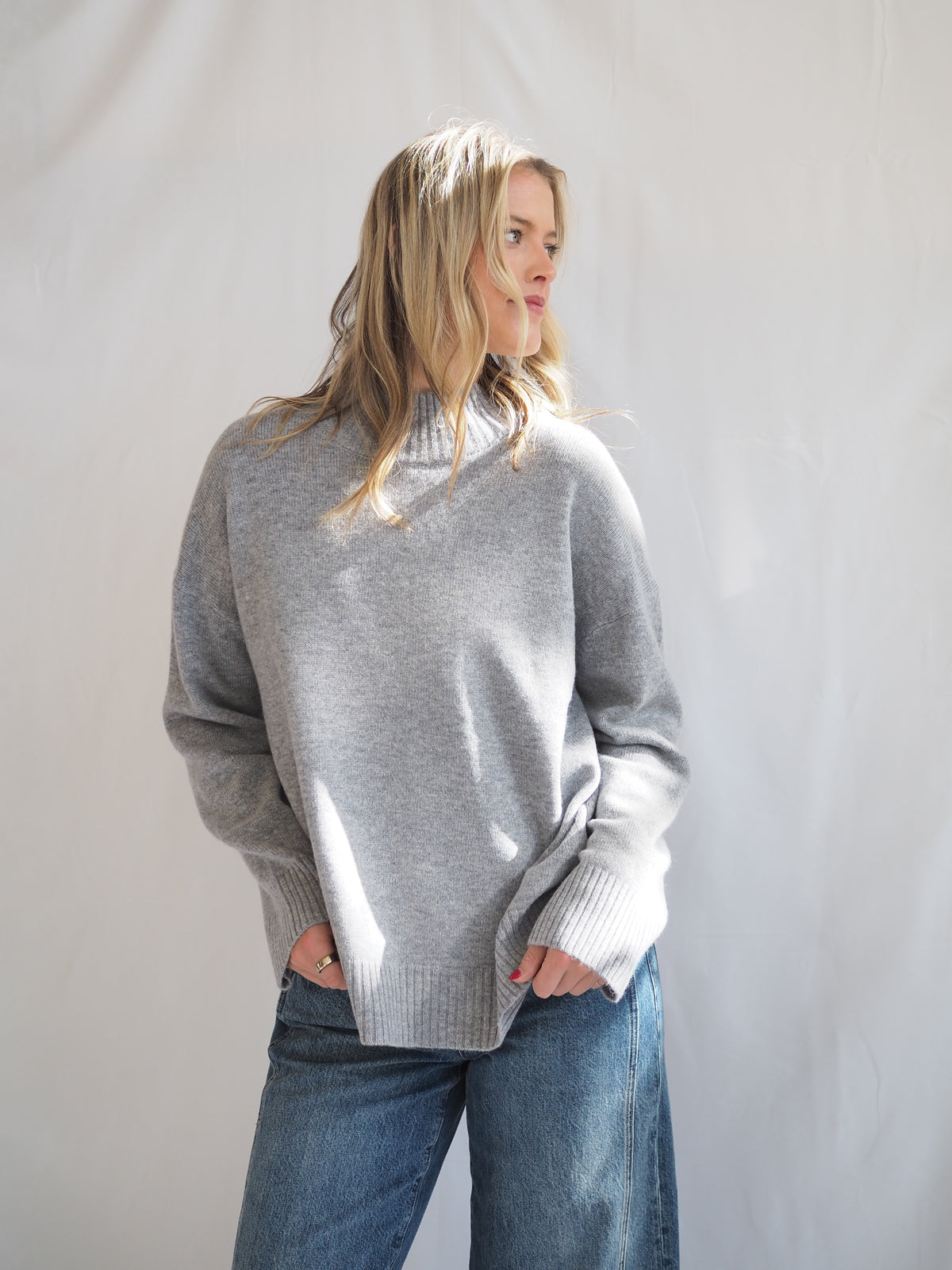 Cashmere Wool Relaxed Turtleneck Sweater