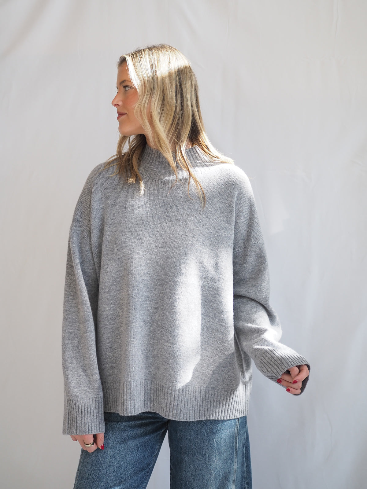 Cashmere Wool Relaxed Turtleneck Sweater