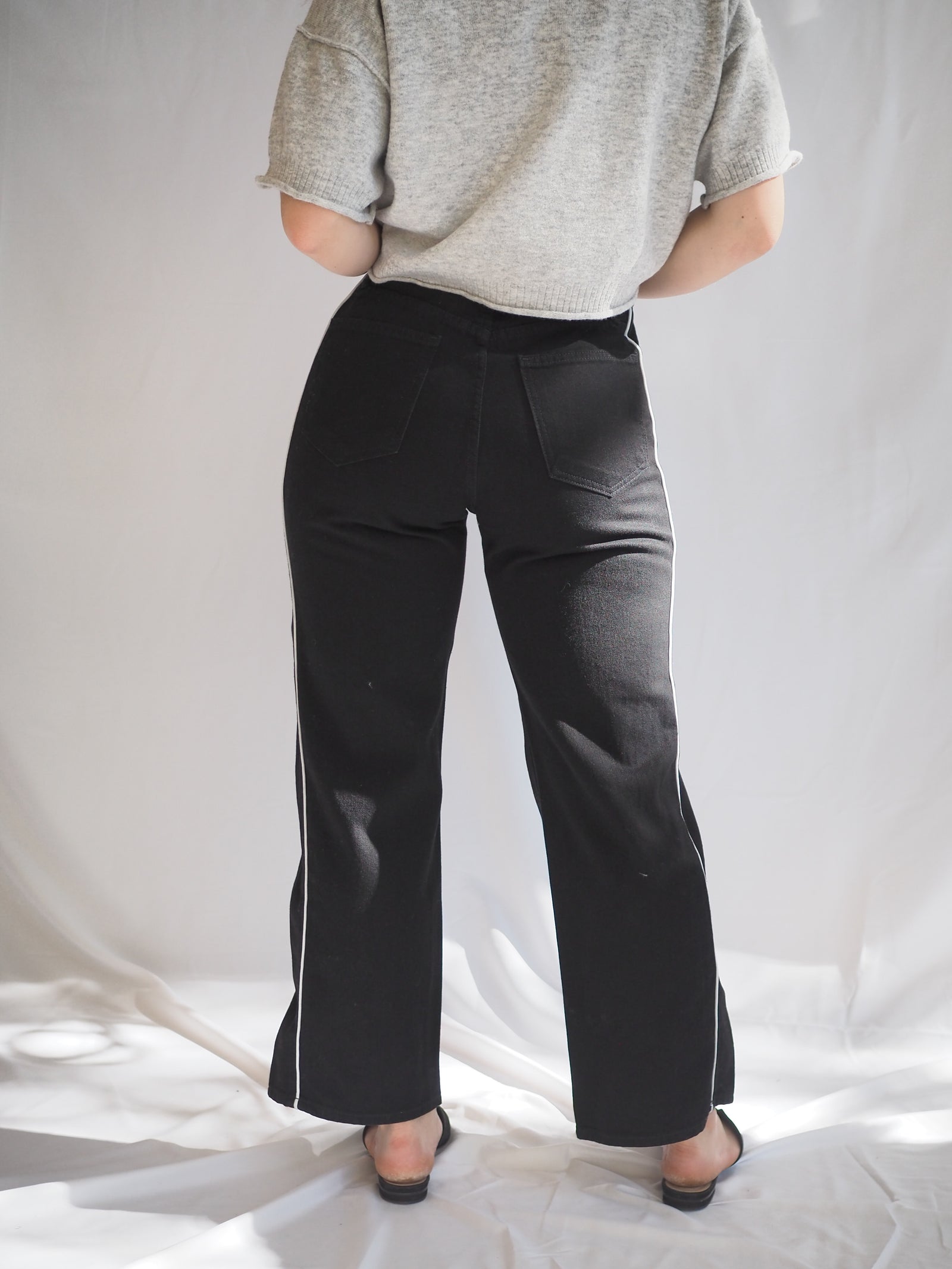 Just Black Denim Barrel Jean Twist