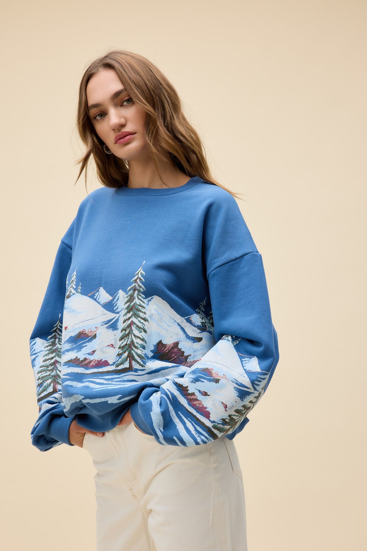 Daydreamer Alpine Ski Scene Oversized Crewneck Sweatshirt