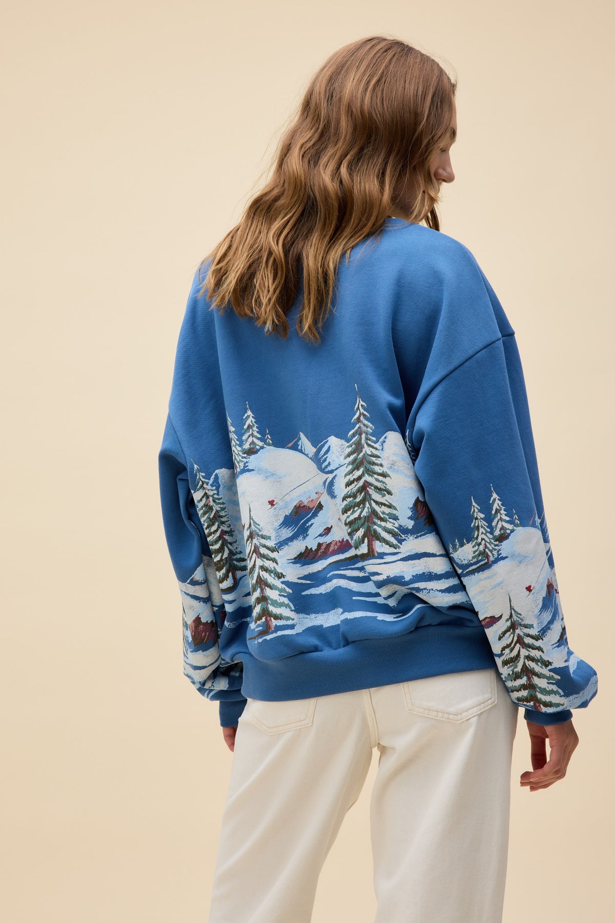 Daydreamer Alpine Ski Scene Oversized Crewneck Sweatshirt