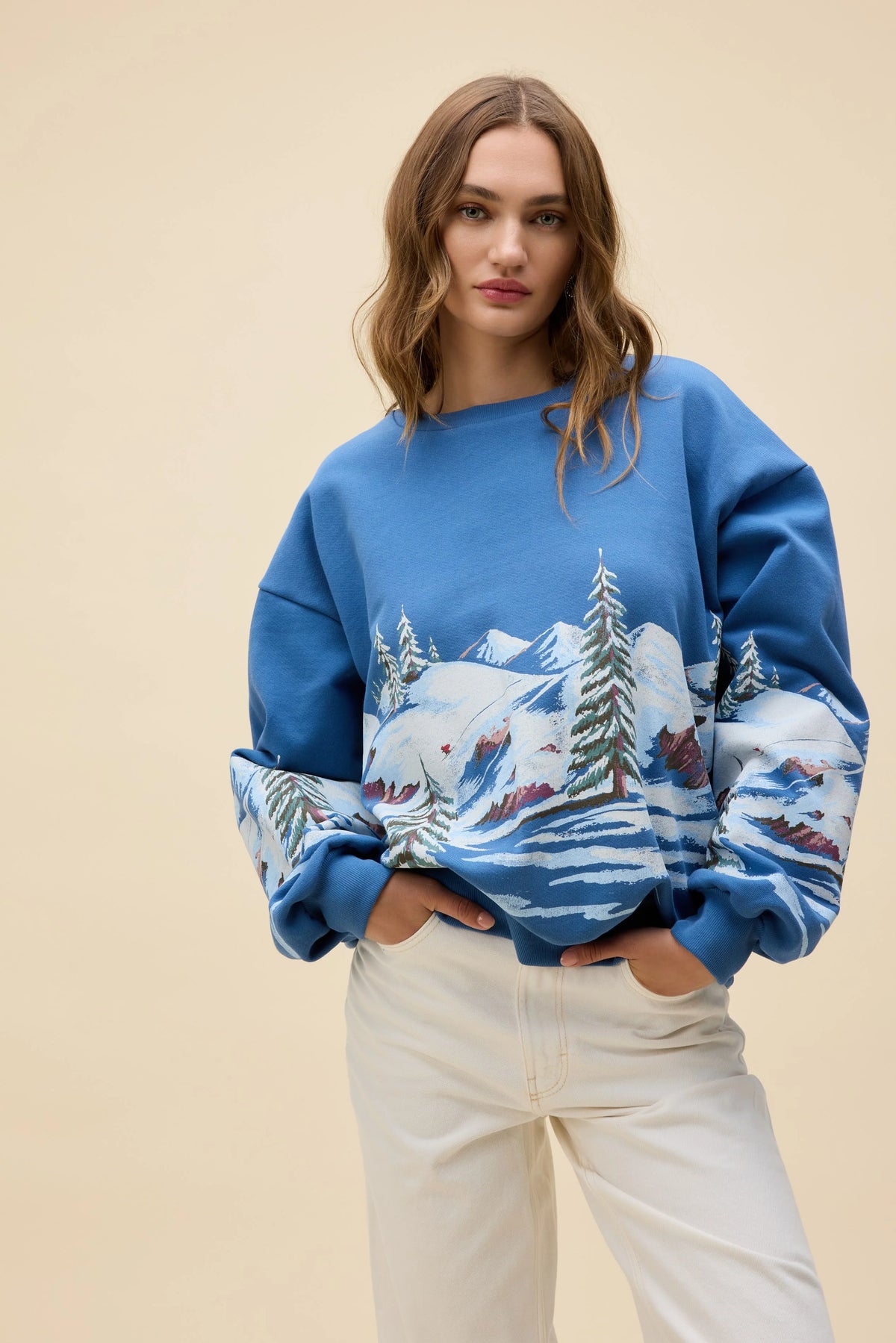 Daydreamer Alpine Ski Scene Oversized Crewneck Sweatshirt