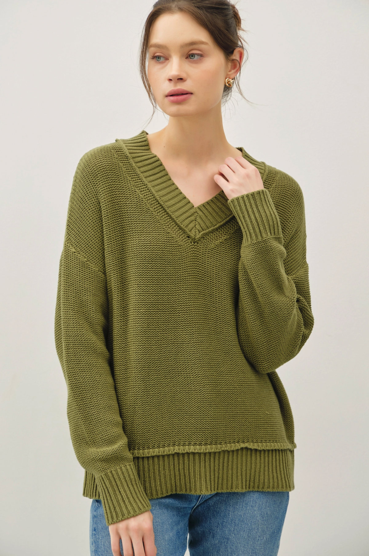 Chunky V Neck Knit Sweater in Olive