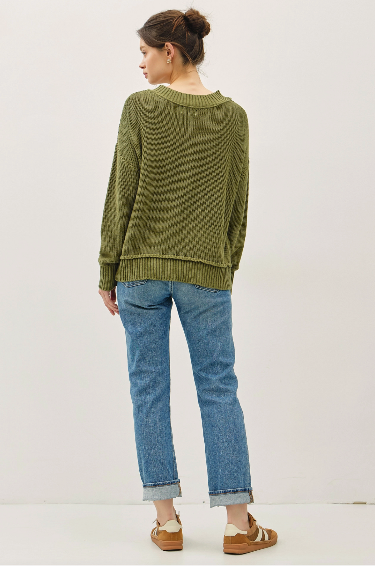 Chunky V Neck Knit Sweater in Olive