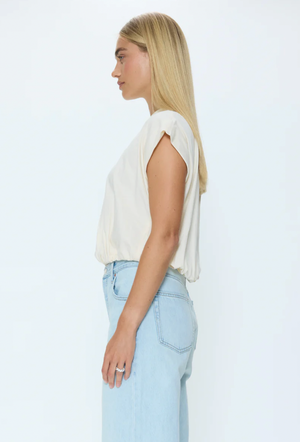Pistola Millie Top in La Blanc