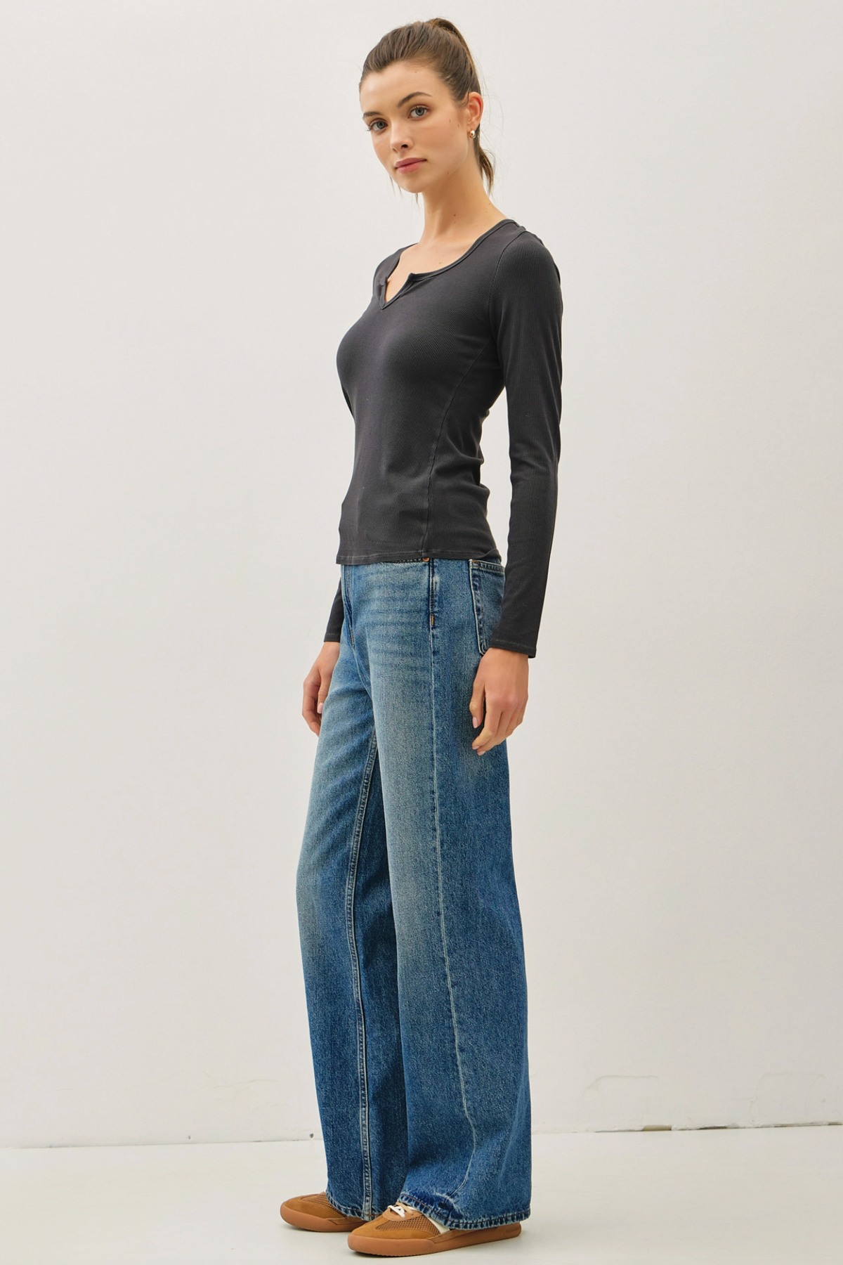 Ribbed Notched Neck Longsleeve Basic Top