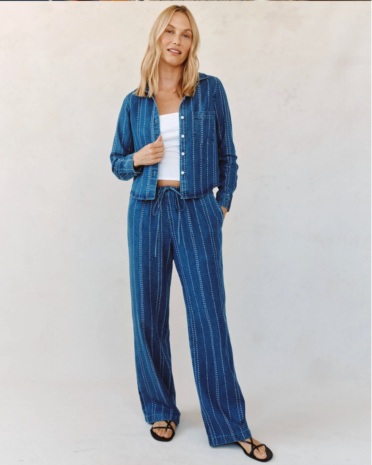 Bella Dahl Long Sleeve Cropped Denim Shirt