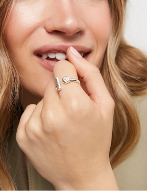 UNODE50 Open Ring with White Topaz