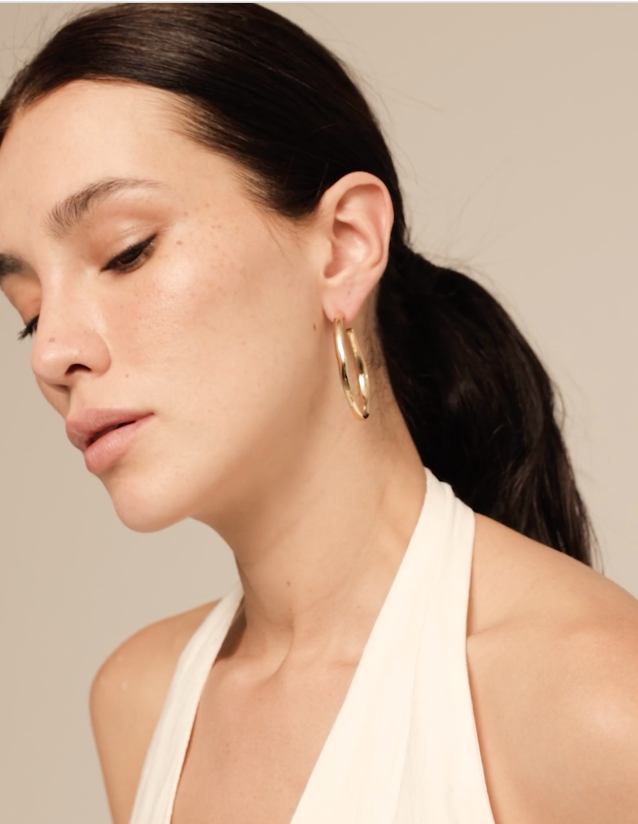 UNODE50 Open Hoop Earrings in Gold