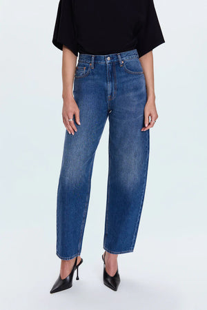 Pistola Wes Jean in Premiere