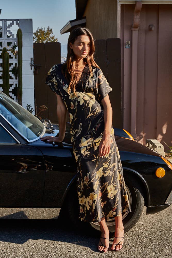 Floral Print Plunged Lace Detailed V-Neck Maxi