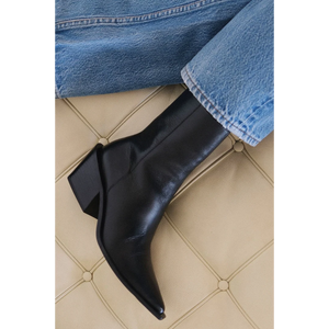 Matisse Cleo Boot in Black Leather