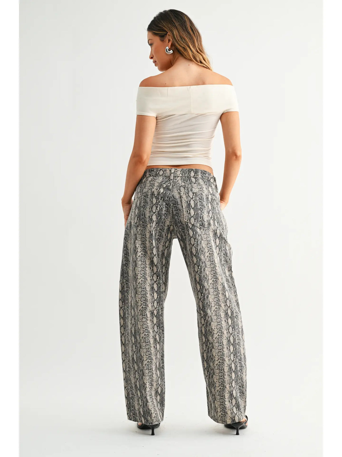 Mid Rise Barrel Jeans in Snake
