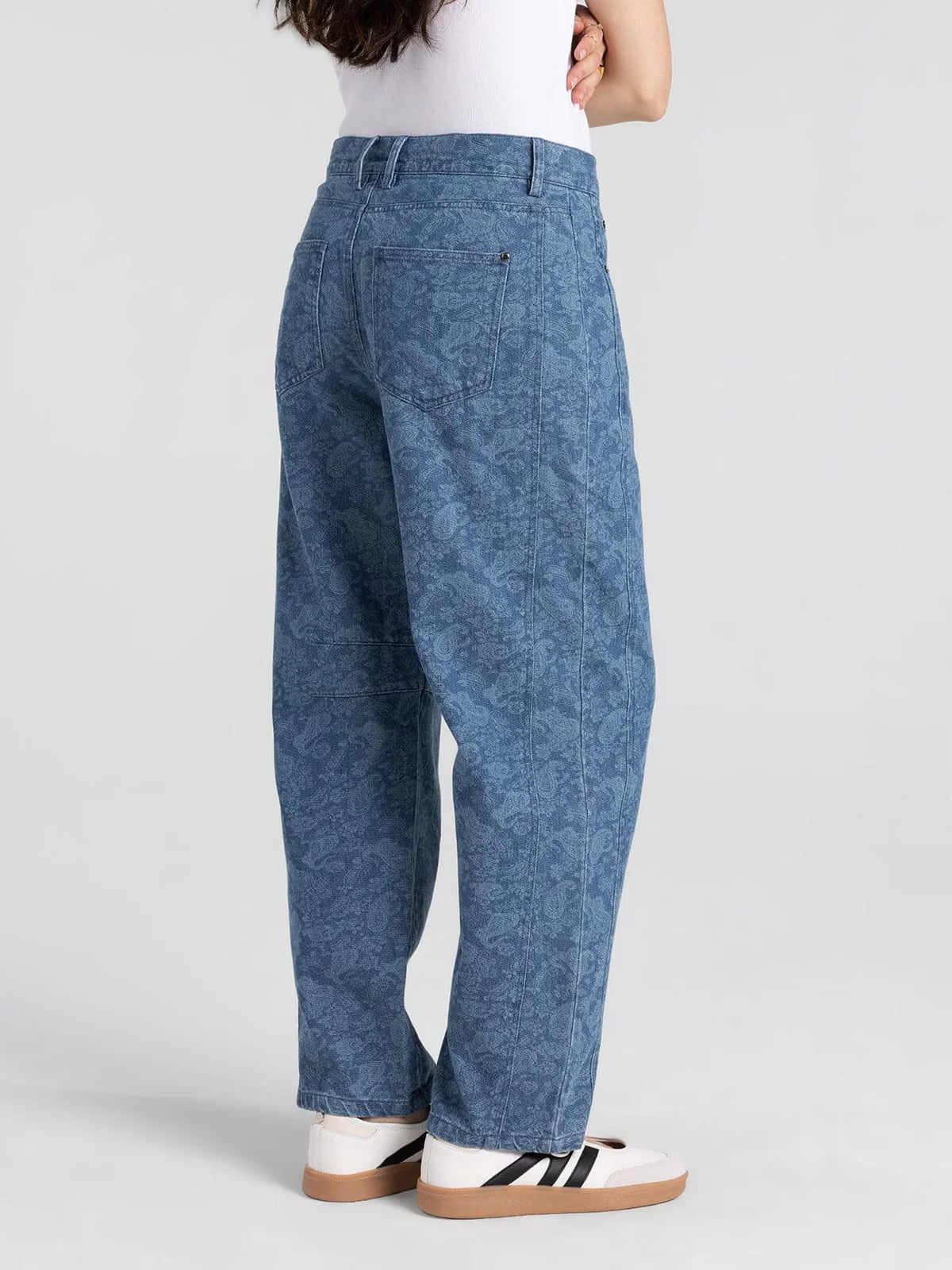 Delaney Pants In Medium Wash Paisley