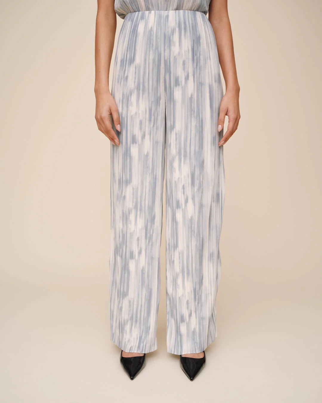 Bella Dahl Pleated Pull On Pant