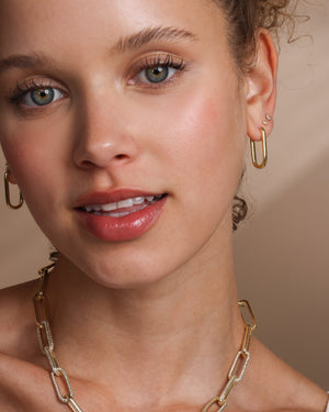 Melinda Maria Carrie Chain Gold Huggies