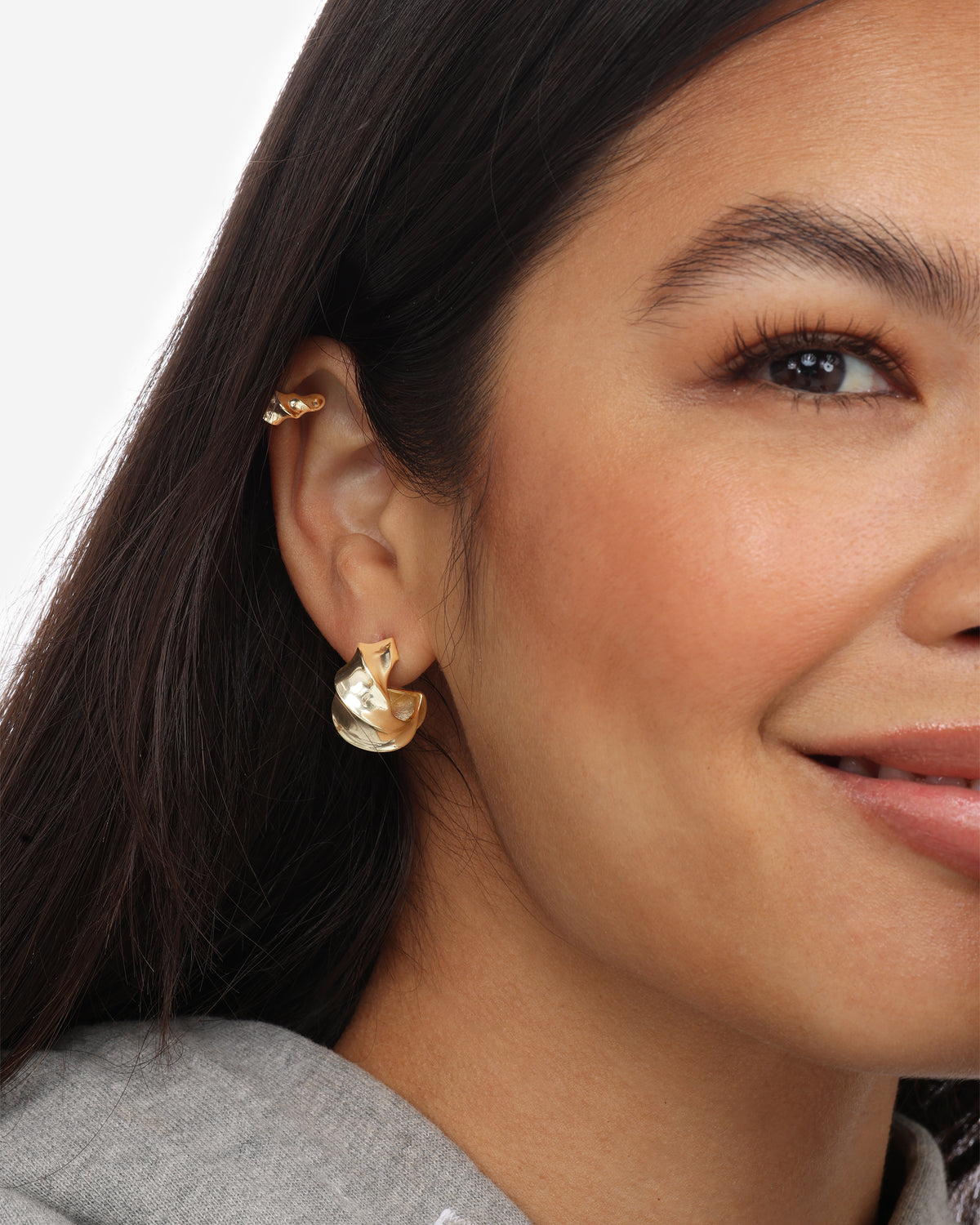 Melinda Maria With a Twist Hoops Gold
