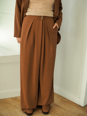 ASTR The Label Brown Boyfriend Pants